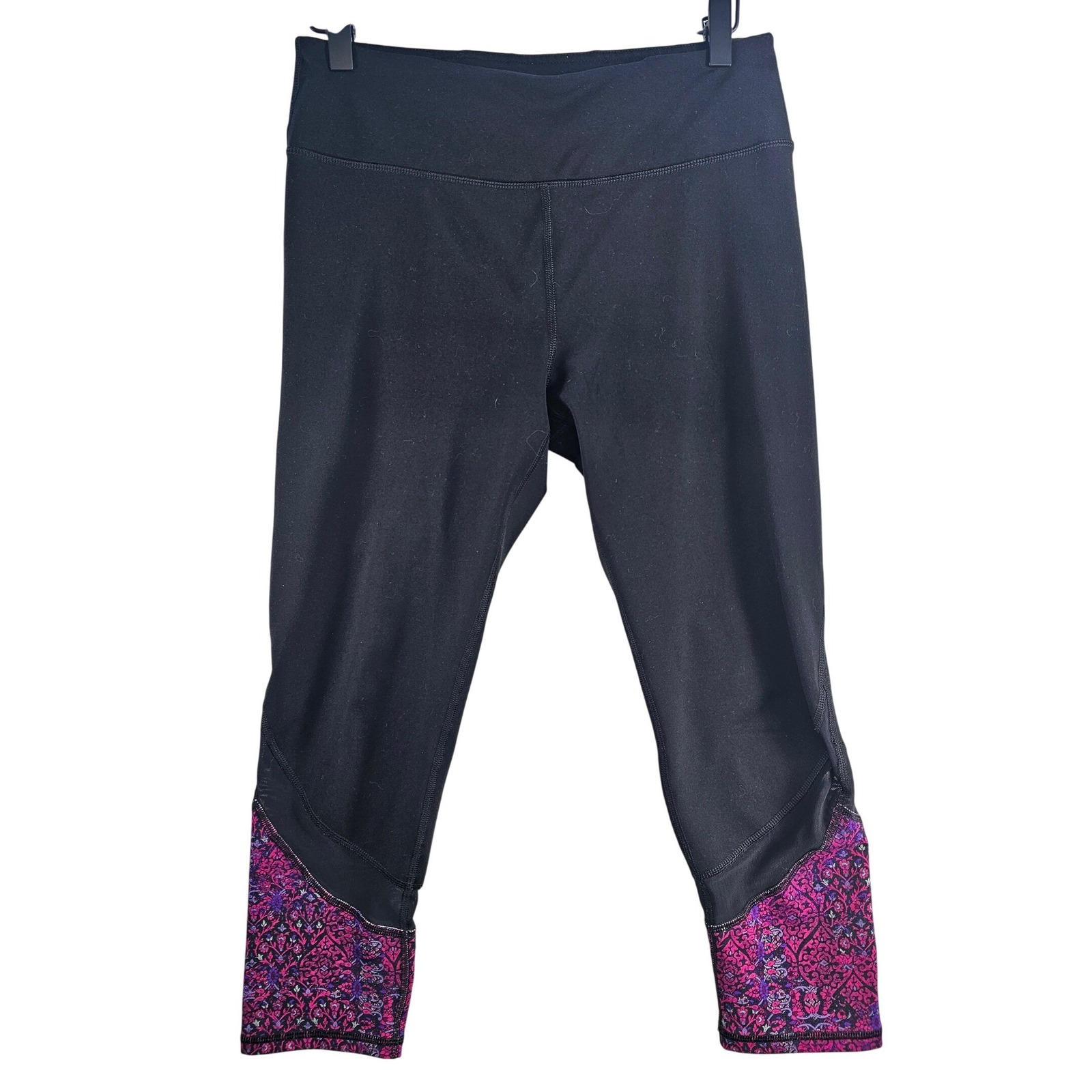 Gaiam Black Capri Leggings Women's Medium Geometric Print Workout Yoga Pants